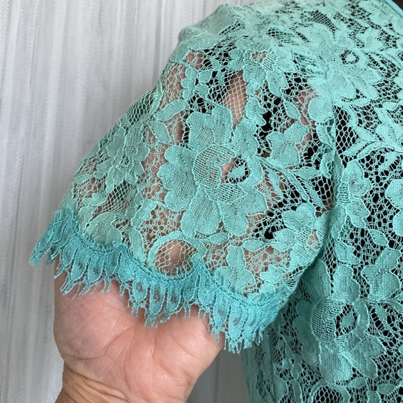 COPY - (2) BCBGMaxAZRIA “Evia” lace, peplum, unlined, short sleeves (1.) Med (2… - Picture 10 of 16